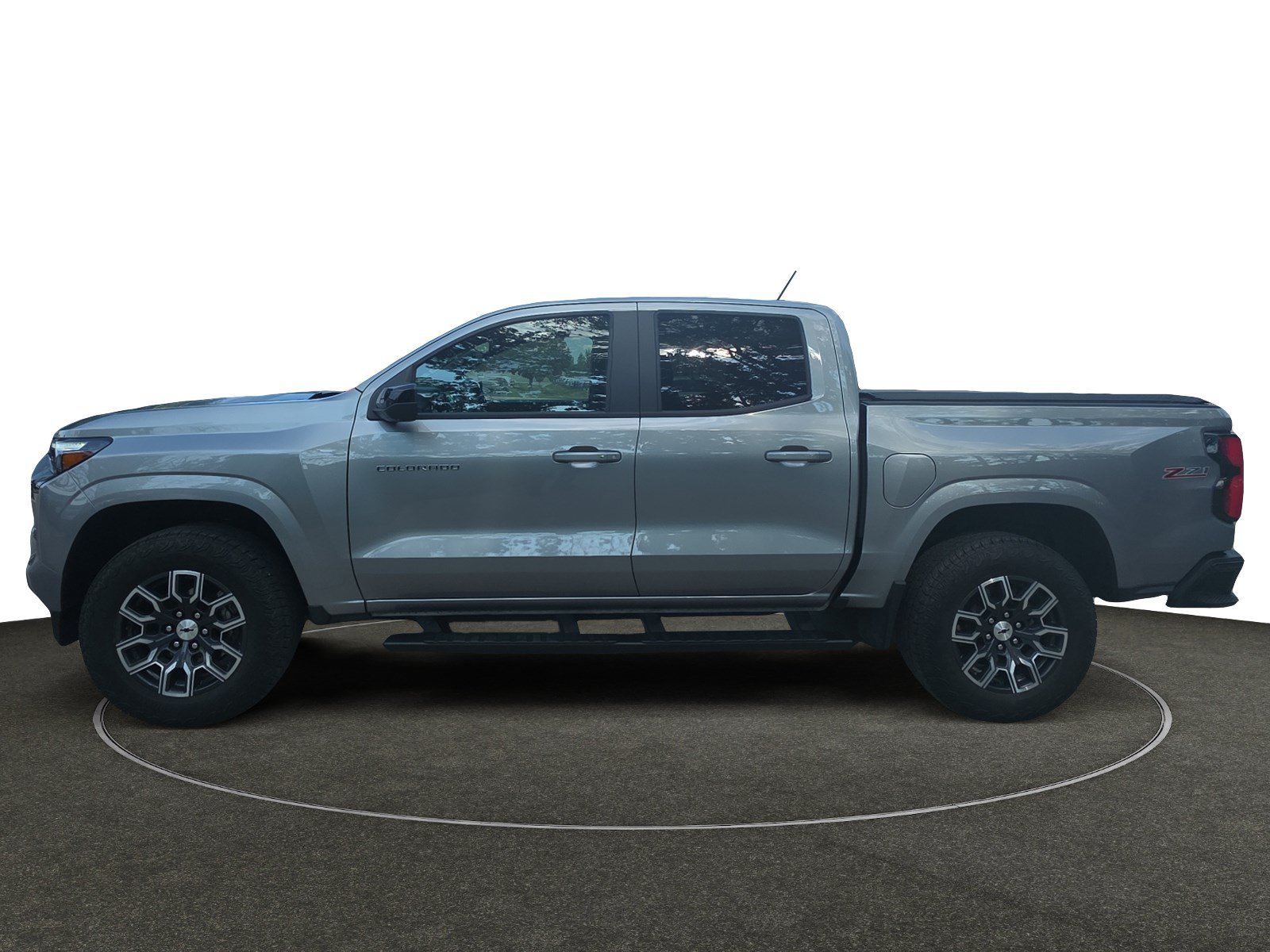 Used 2024 Chevrolet Colorado Z71 w/ Z71 Convenience Package 2 AWD/4WD image 2