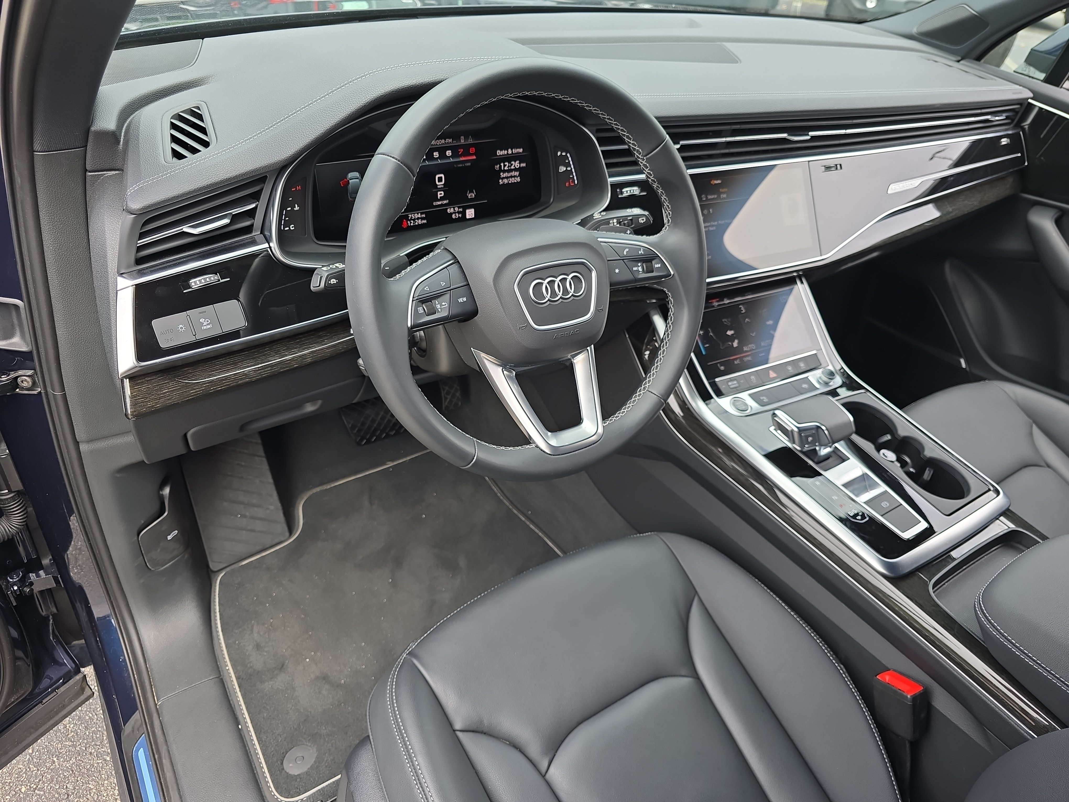 Certified 2025 Audi Q7 2.0T Premium w/ Convenience Plus Package AWD/4WD image 19