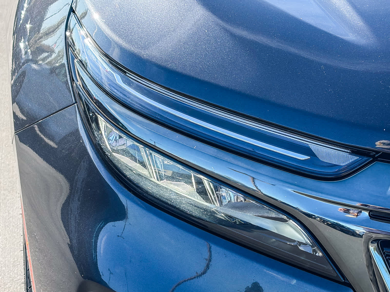 Used 2022 Chevrolet Equinox RS w/ Infotainment Package image 7