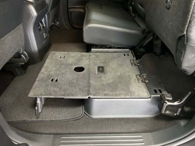 Used 2018 Nissan Titan SL w/ Midnight Edition image 27