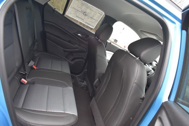 New 2026 Chevrolet Trax LT w/ LPO, Blackout Package image 14