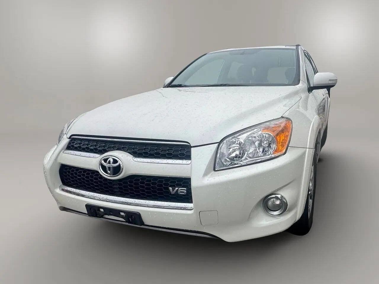 Used 2009 Toyota RAV4 Limited image 3