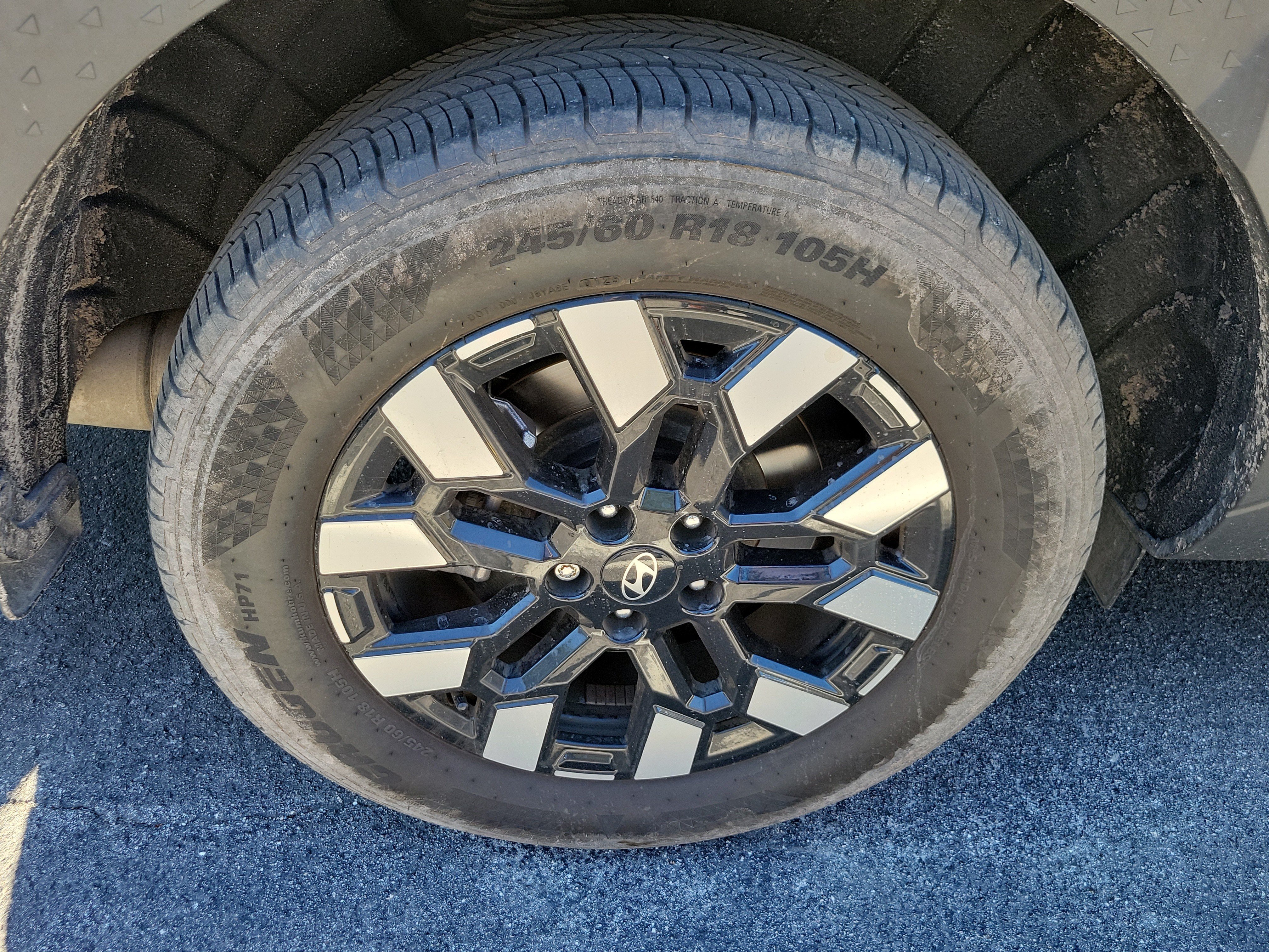 Used 2025 Hyundai Santa Cruz SEL FWD image 6