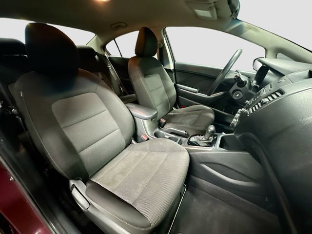 Used 2018 Kia Forte LX image 24
