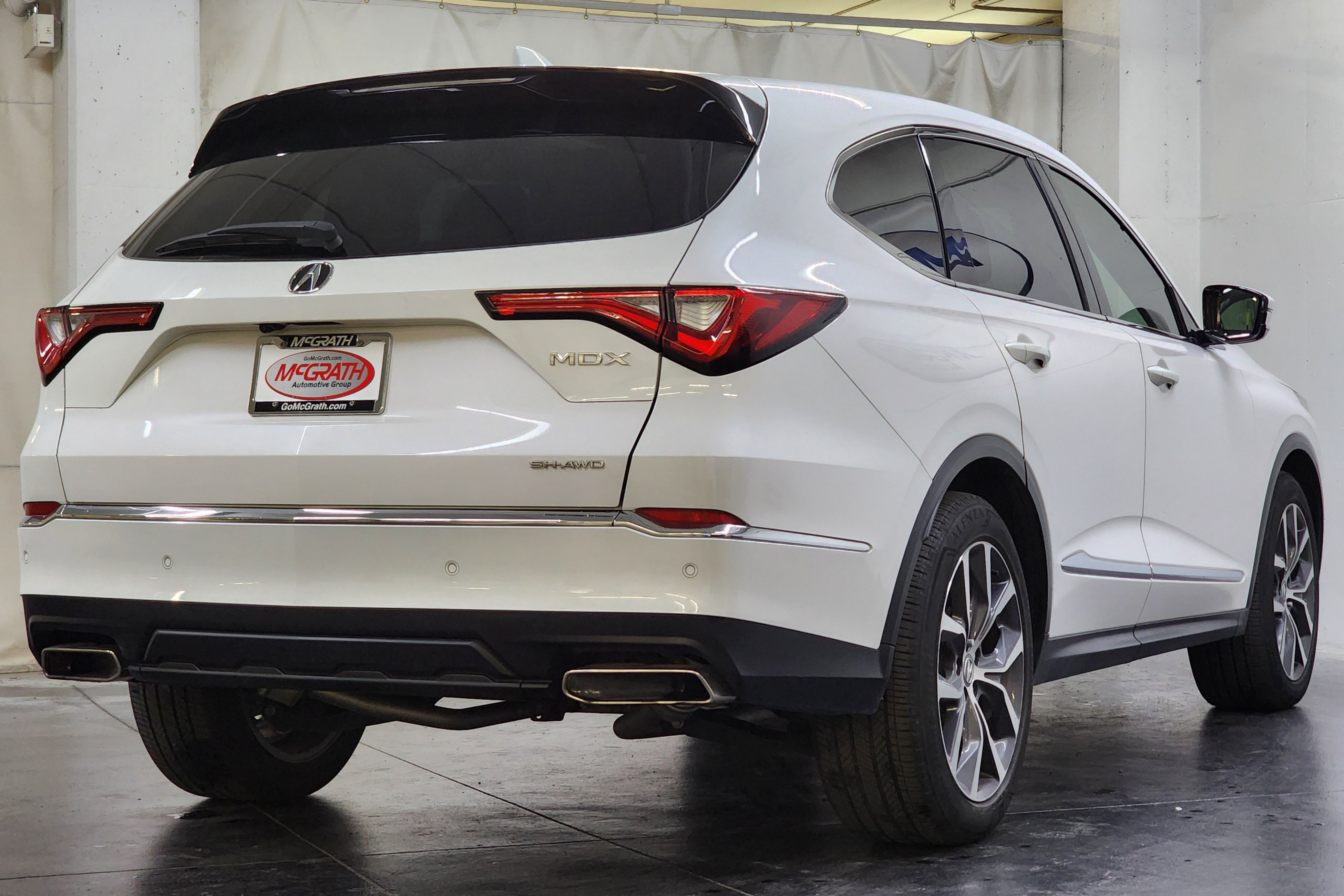 Certified 2023 Acura MDX w/ Technology Package AWD/4WD image 6