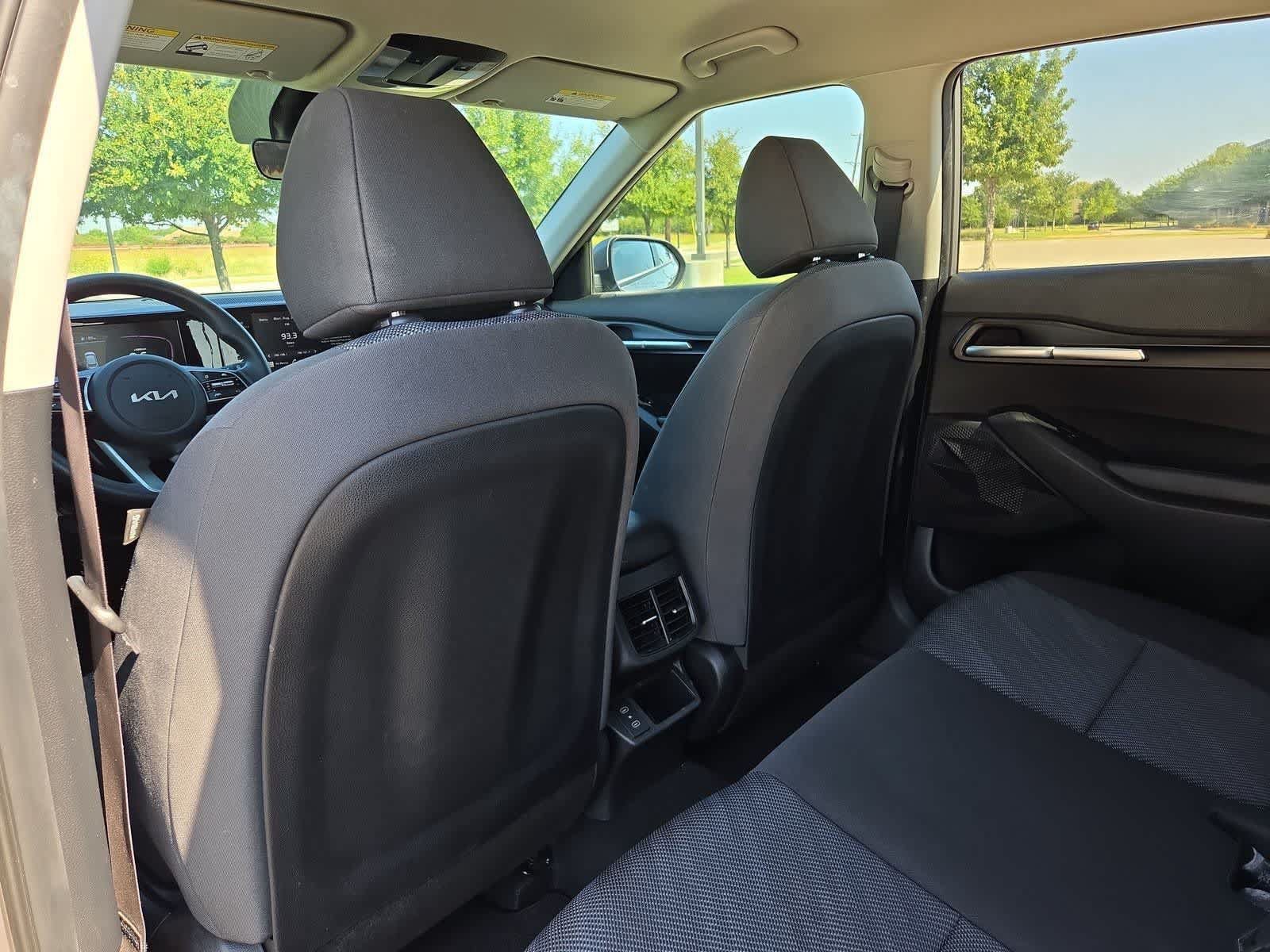 Certified 2024 Kia Seltos LX AWD/4WD image 16