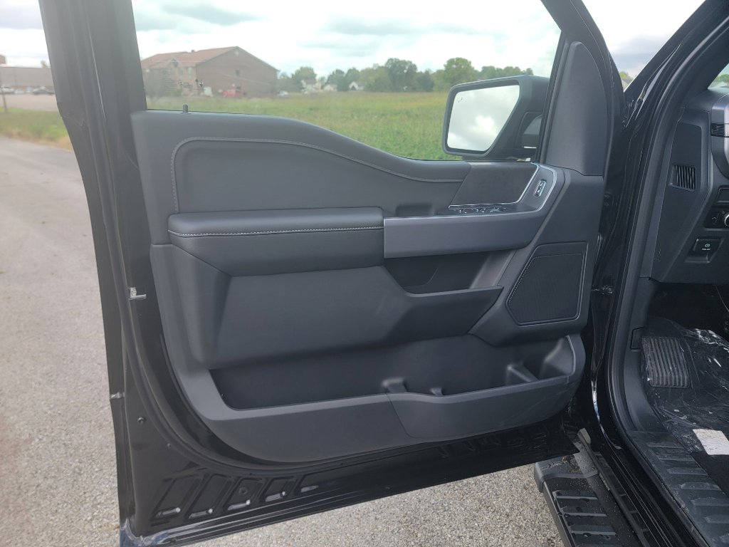 New 2025 Ford F150 XLT image 14