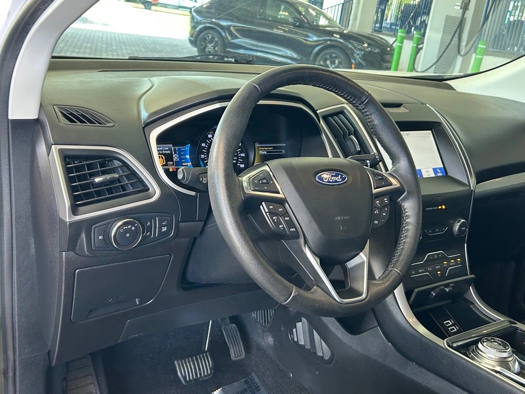 Used 2019 Ford Edge SEL w/ Equipment Group 201A FWD image 32