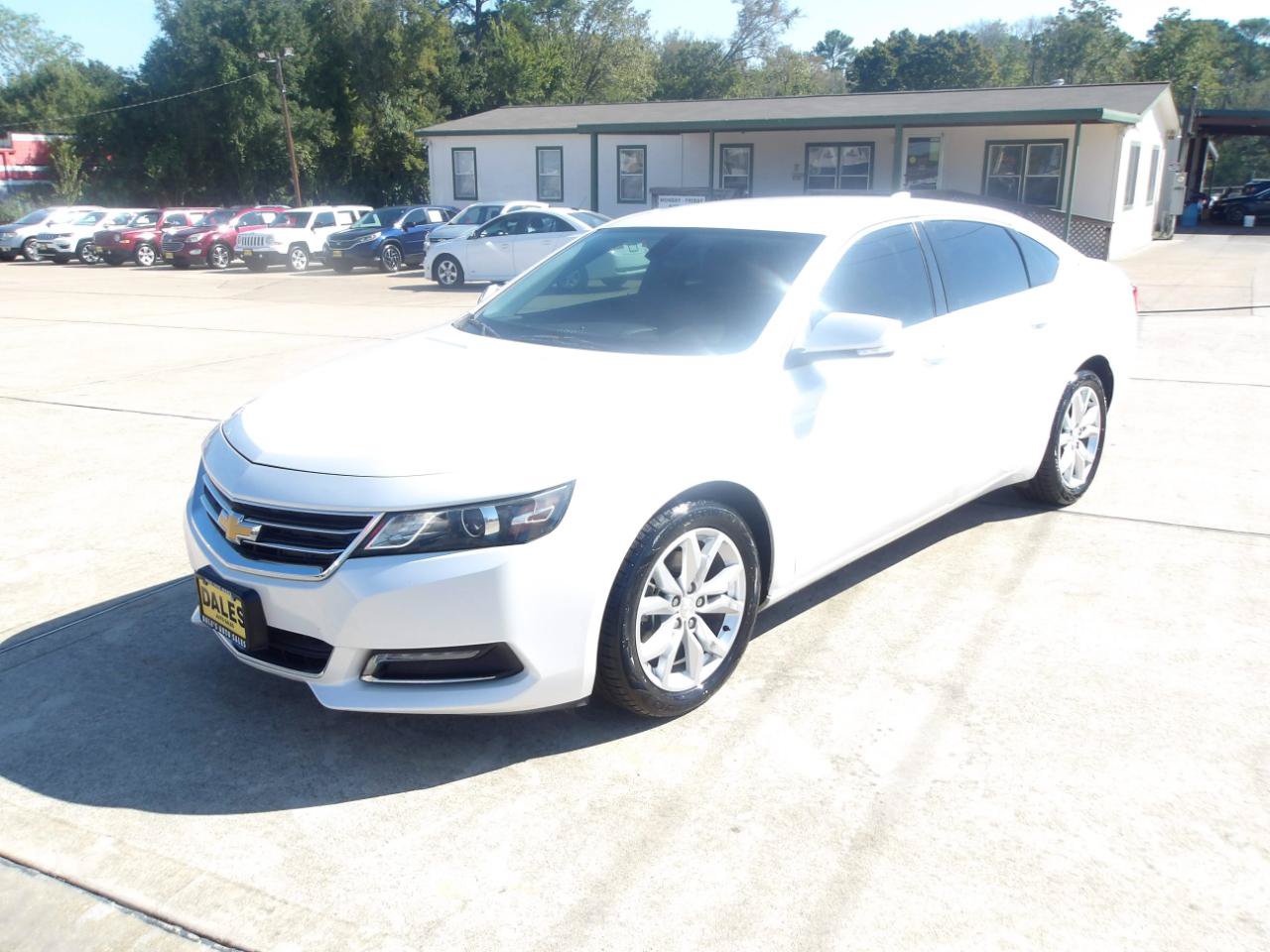 Used 2018 Chevrolet Impala LT FWD image 2