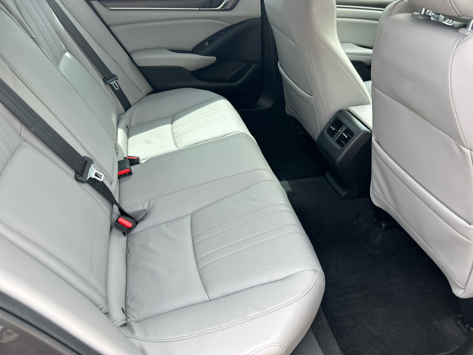 Used 2018 Honda Accord Touring image 26