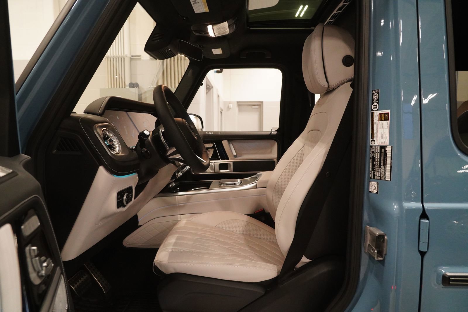 Used 2025 Mercedes-Benz G 580 w/ EQ Technology image 2