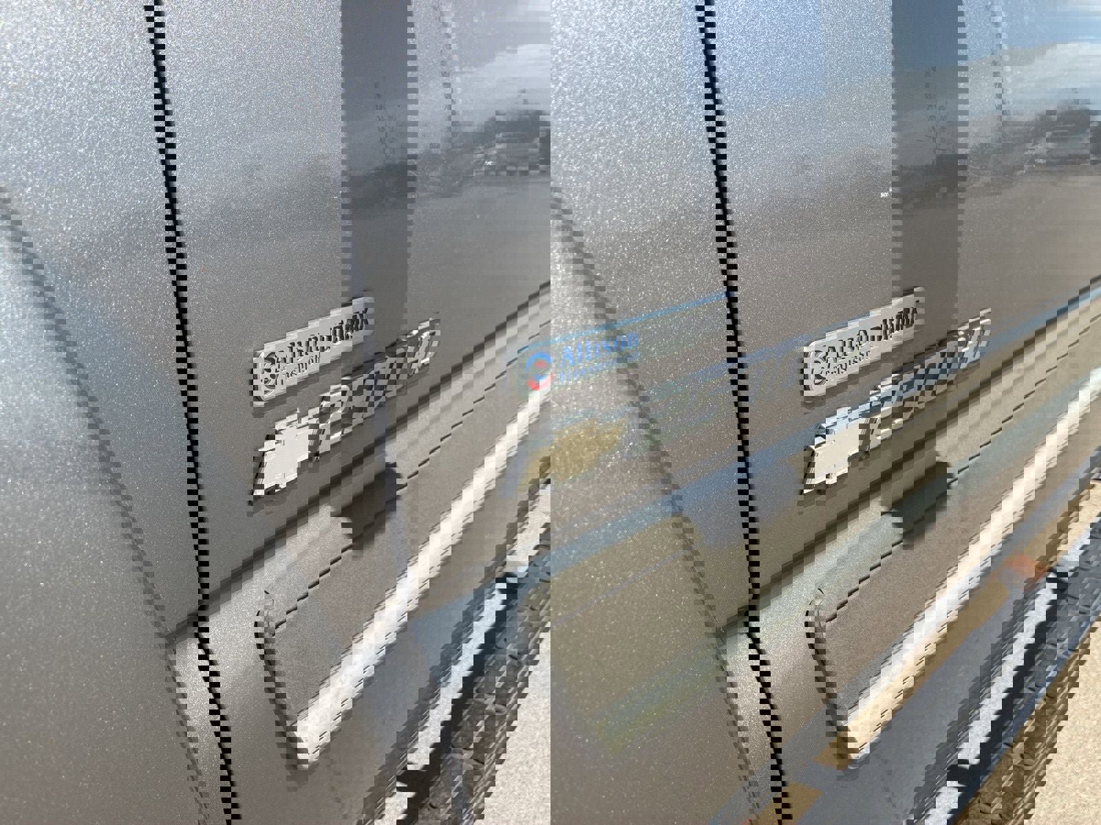 Used 2006 Chevrolet Silverado 2500 LT w/ Heavy-Duty Power Package image 12