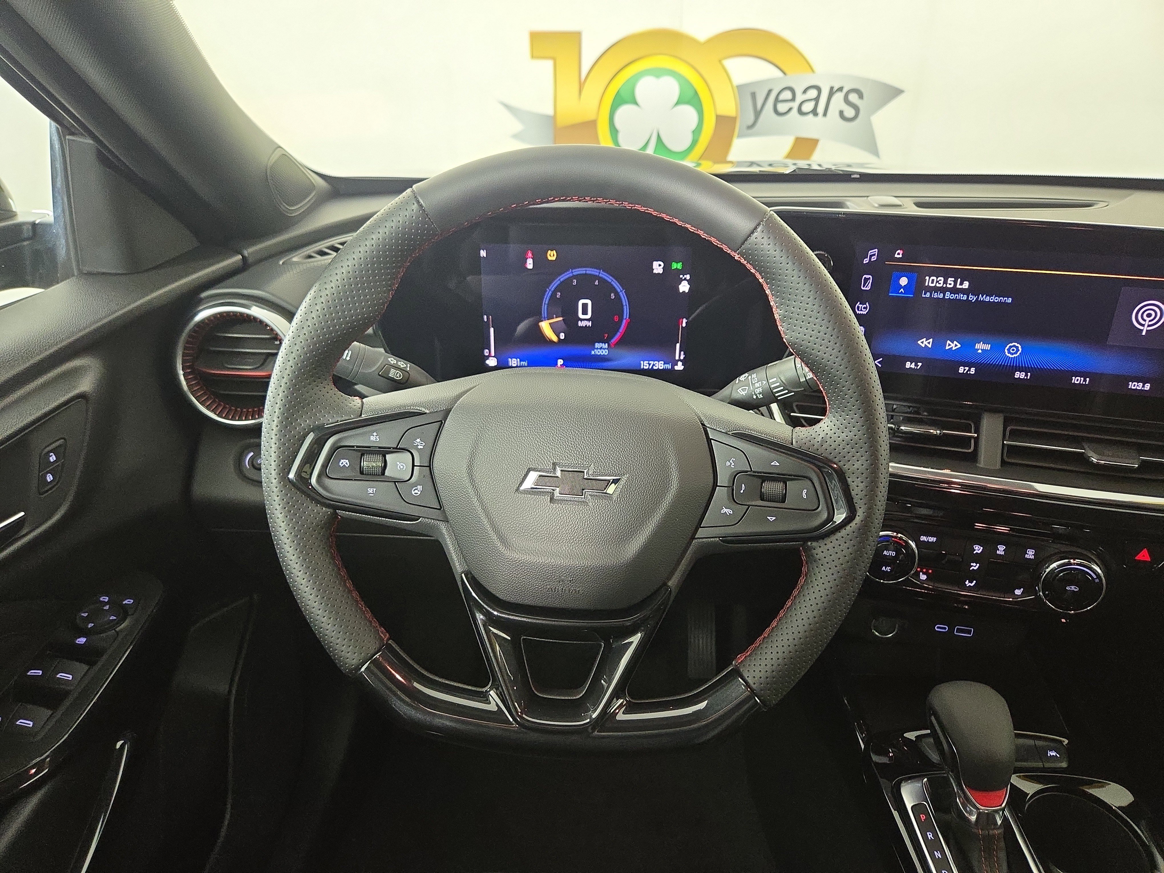 Certified 2025 Chevrolet Trax RS image 14