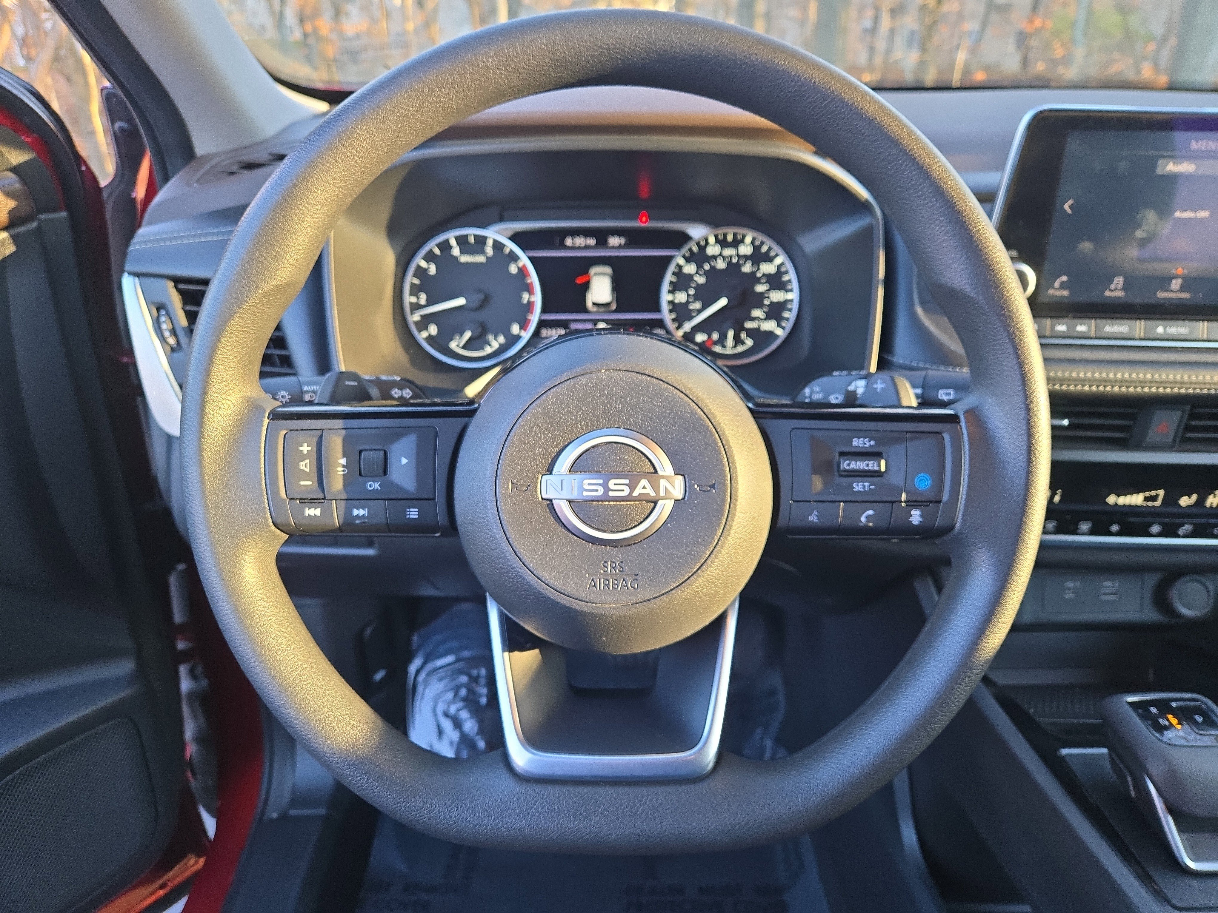 Used 2023 Nissan Rogue SV image 16