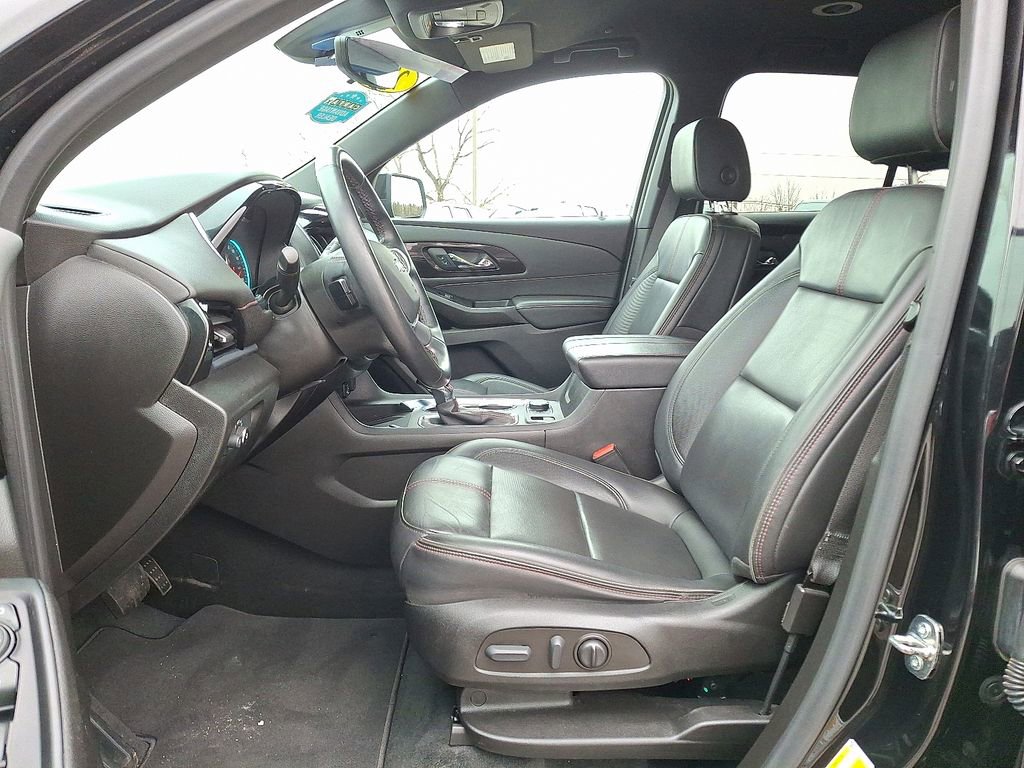 Used 2023 Chevrolet Traverse RS image 15