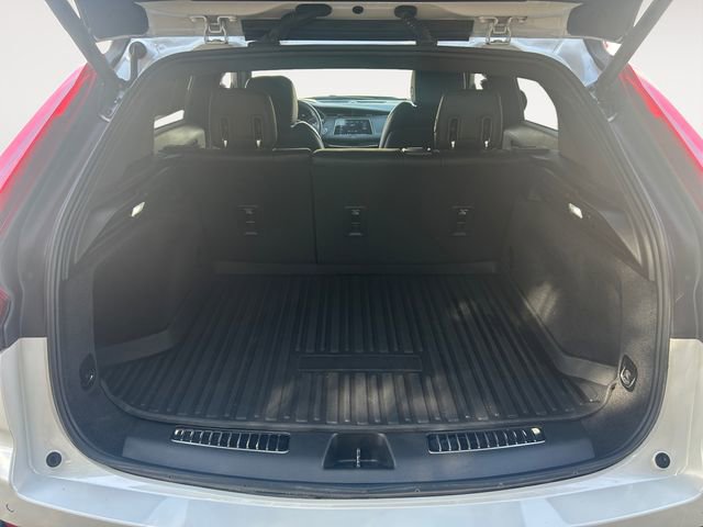 Used 2021 Cadillac XT4 Premium Luxury image 11