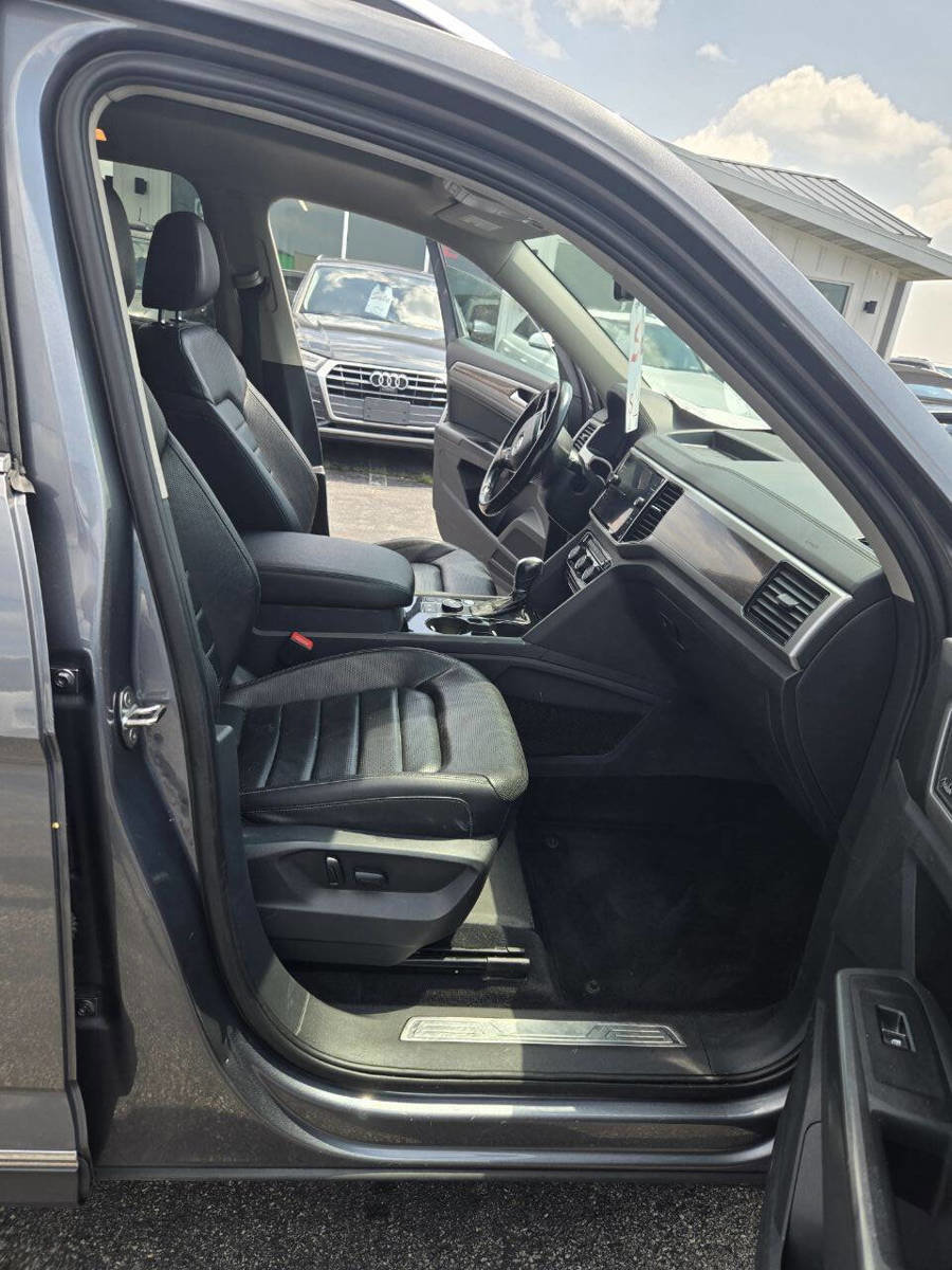 Used 2018 Volkswagen Atlas SEL Premium image 40