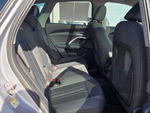 Used 2025 Audi Q5 Premium w/ Convenience Package AWD/4WD image 12