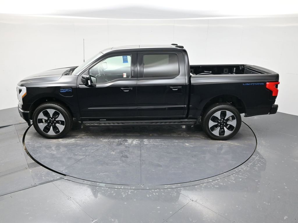 Used 2024 Ford F150 Lightning Lariat image 45