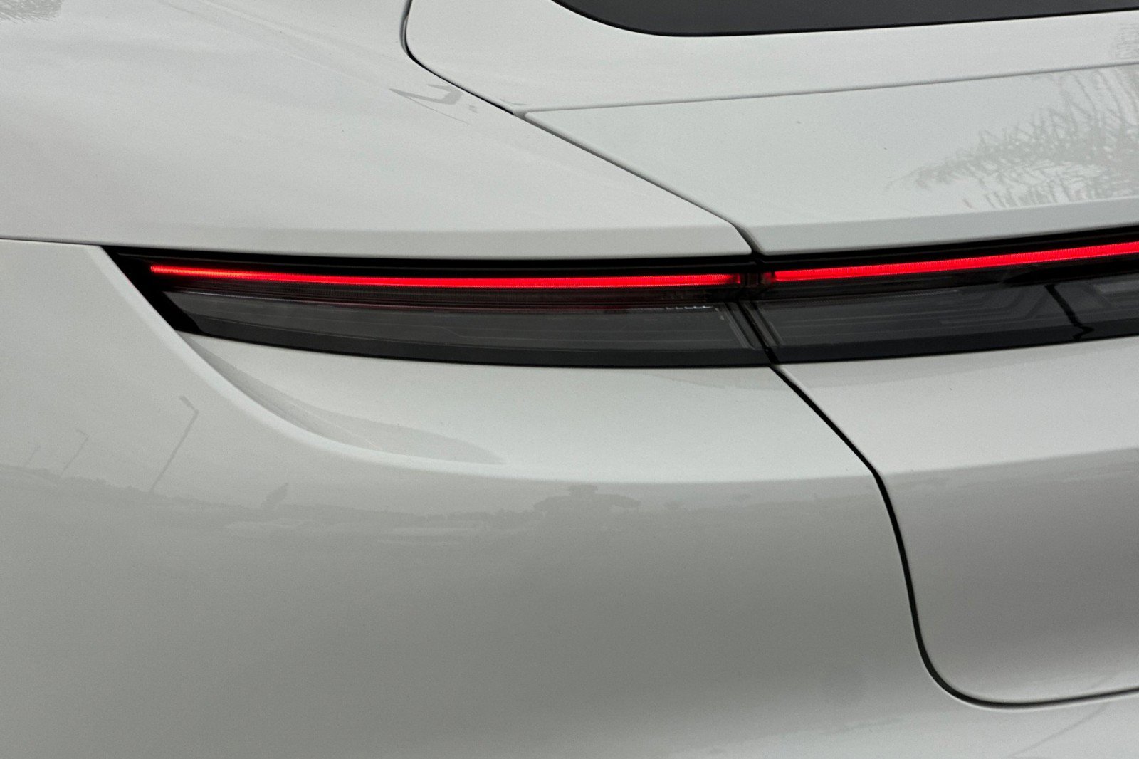 Used 2023 Porsche Taycan image 27