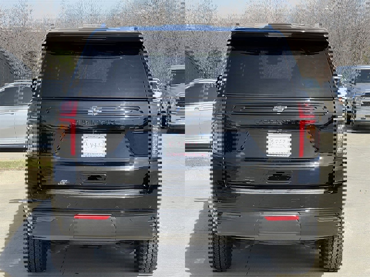 Used 2024 Chevrolet Suburban Z71 w/ Luxury Package image 5