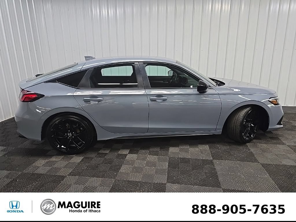 Used 2022 Honda Civic Sport image 2