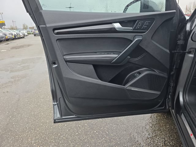 Used 2020 Audi Q5 e Premium Plus AWD/4WD image 15