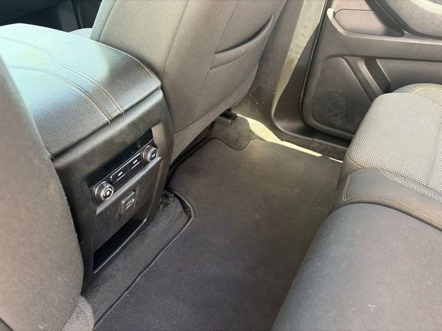 Used 2021 Chevrolet Traverse LS AWD/4WD image 33
