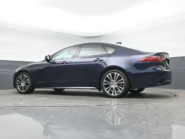 Used 2024 Jaguar XF R-Dynamic SE AWD/4WD image 37