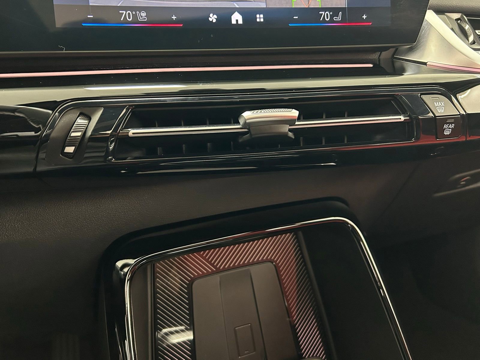 Used 2025 BMW X1 xDrive28i w/ Technology Package image 18