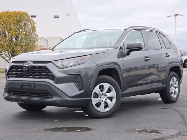 Used 2019 Toyota RAV4 LE image 2