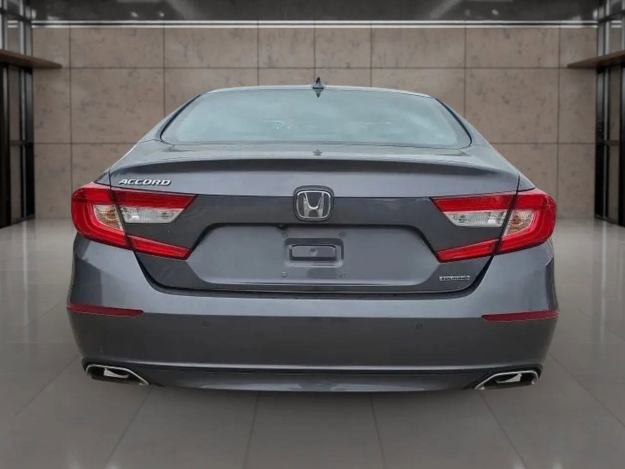 Used 2018 Honda Accord Touring image 8