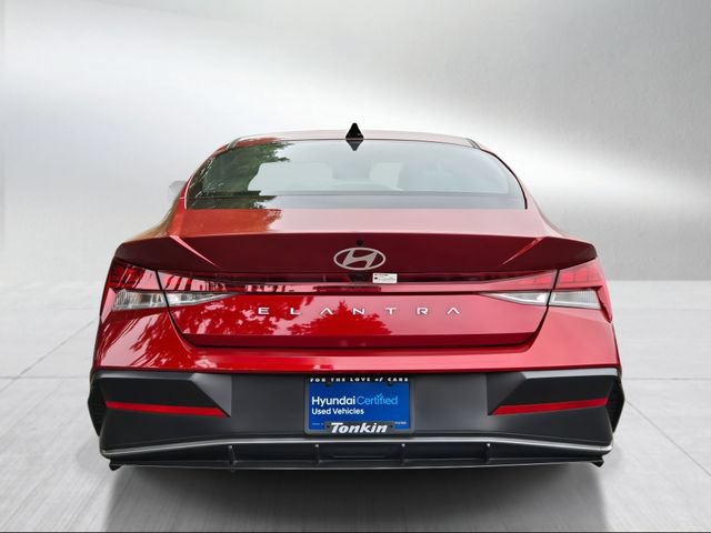 Certified 2025 Hyundai Elantra SEL FWD image 4