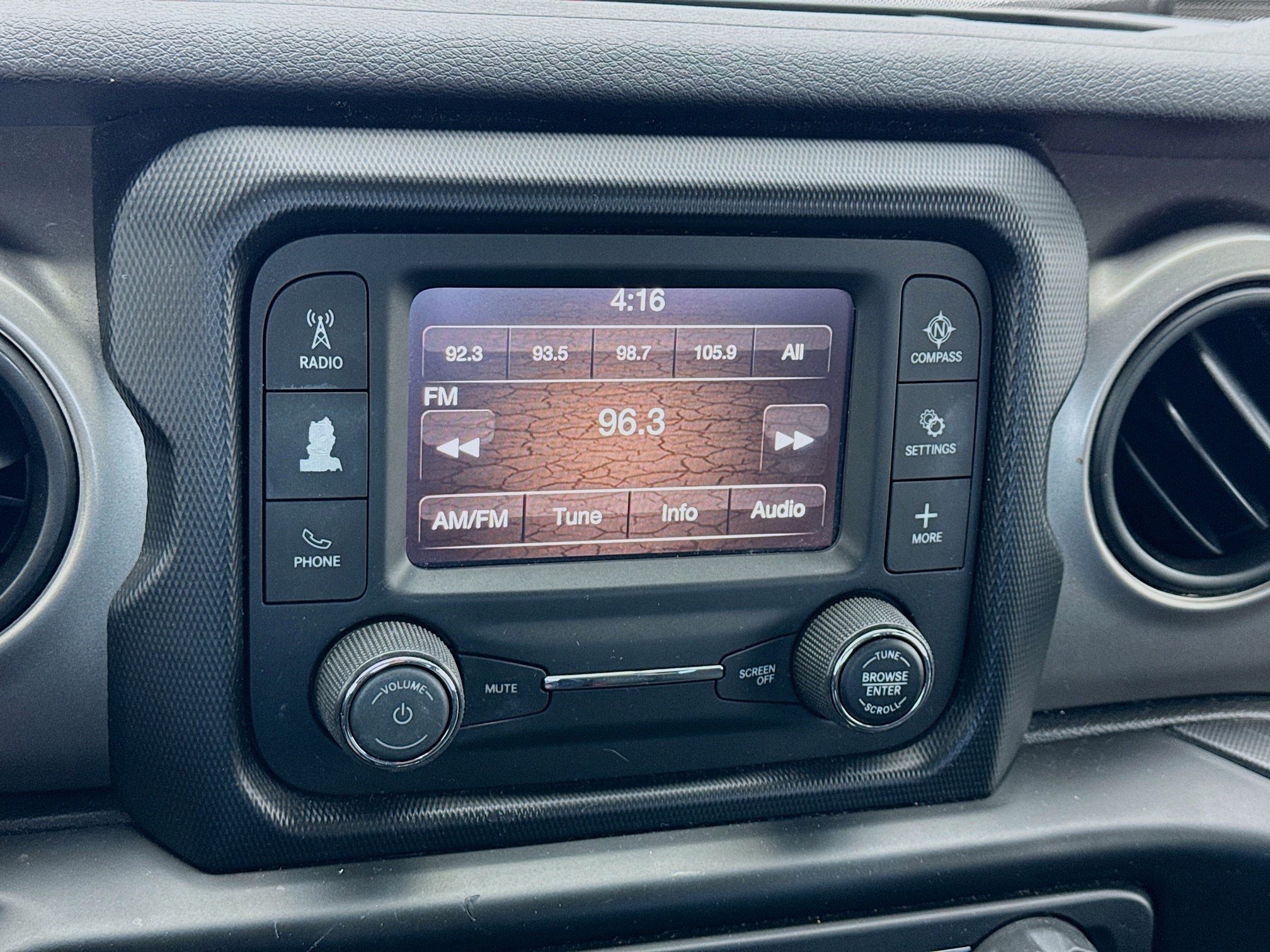 Used 2020 Jeep Wrangler Unlimited Sport AWD/4WD image 11