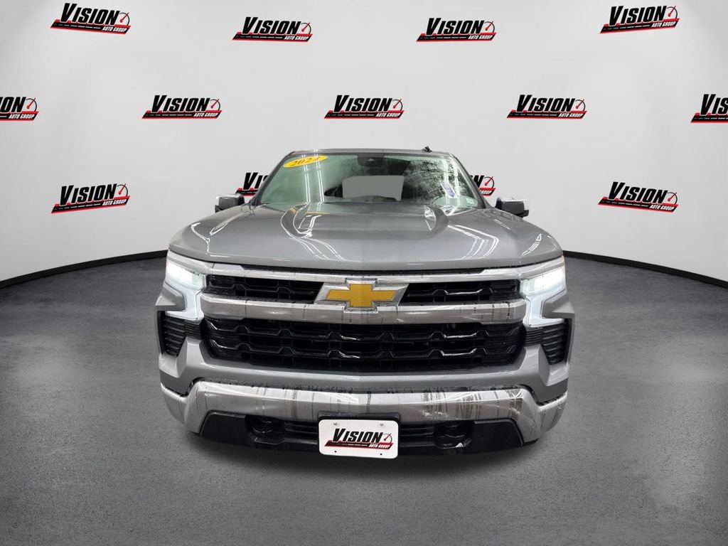 Used 2024 Chevrolet Silverado 1500 LT video 2