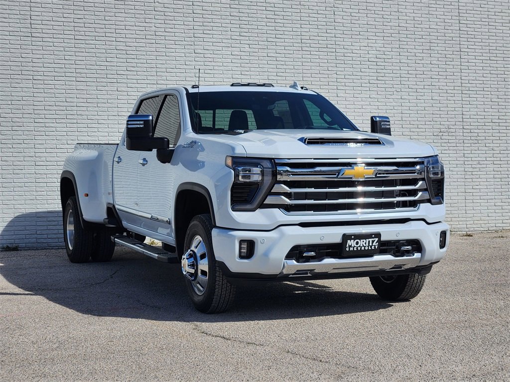 New 2026 Chevrolet Silverado 3500 High Country w/ High Country Premium Package image 2