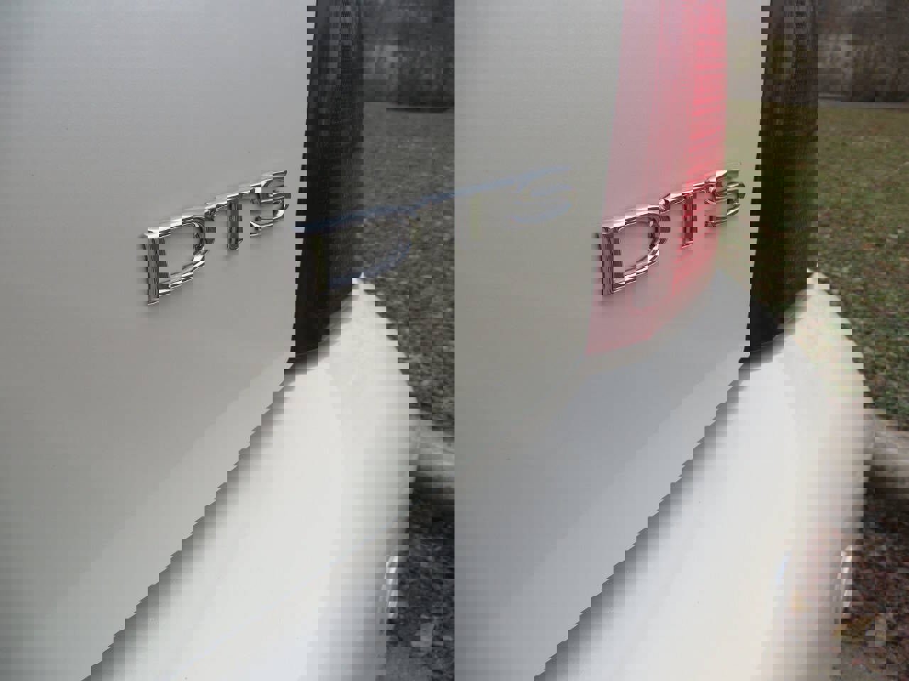 Used 2002 Cadillac De Ville DTS w/ Premium Equipment Pkg image 21