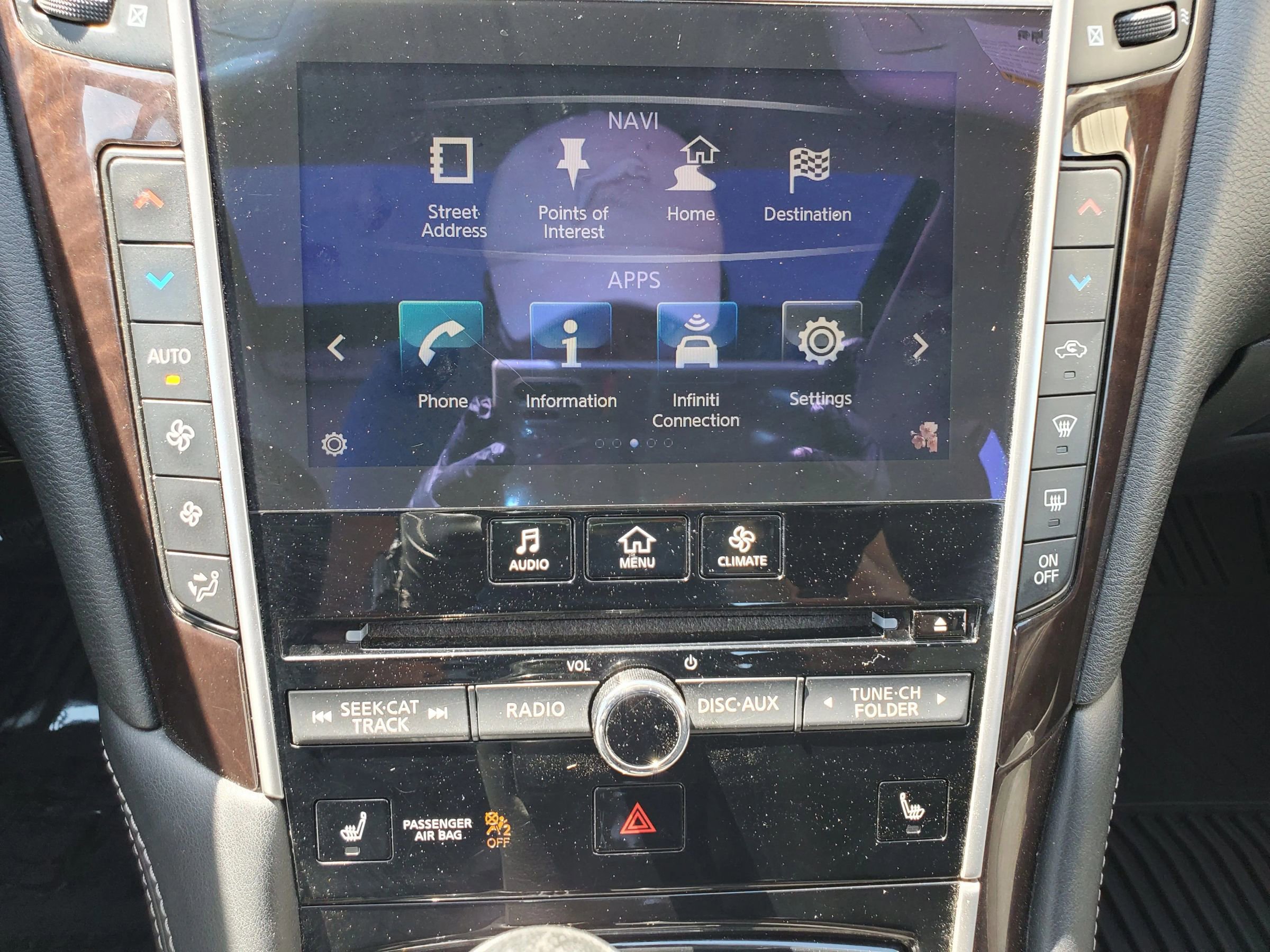 Used 2015 INFINITI Q50 Premium w/ Deluxe Touring Package AWD/4WD image 41