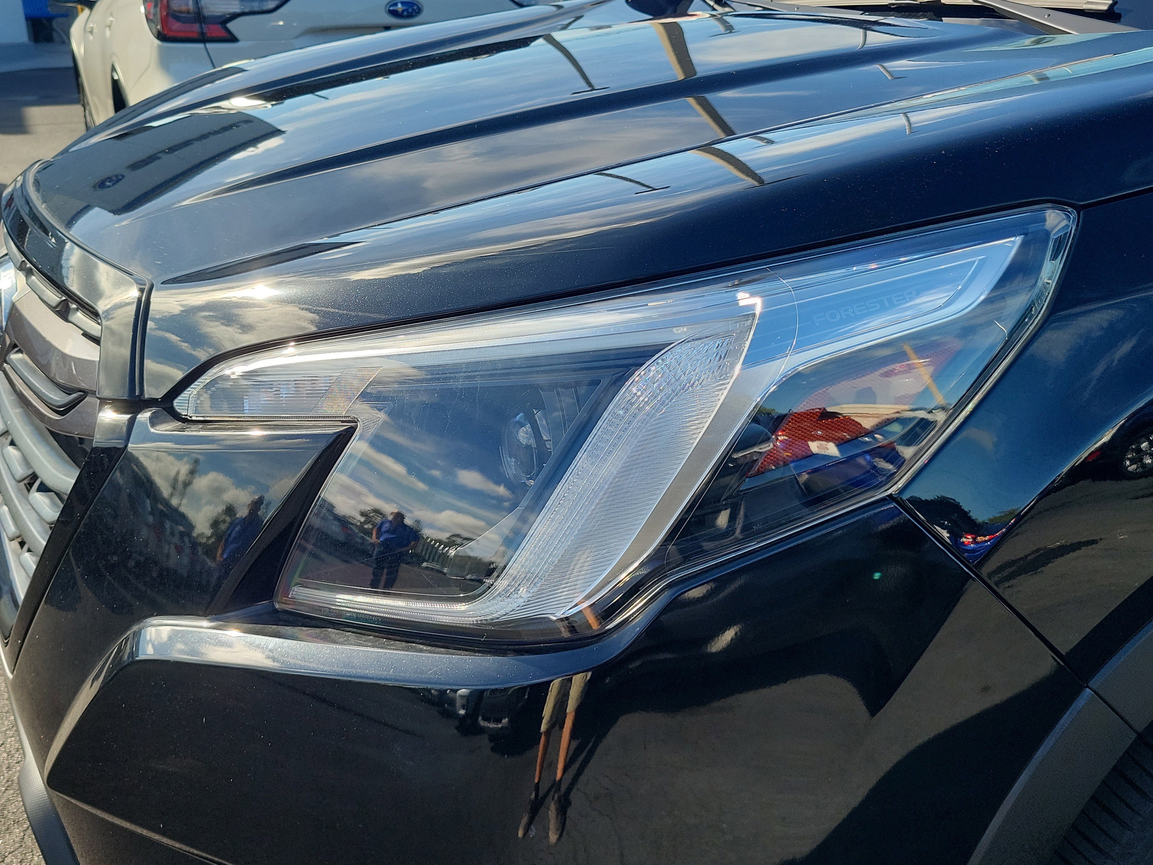 Certified 2022 Subaru Forester Limited w/ Popular Package #3 image 9