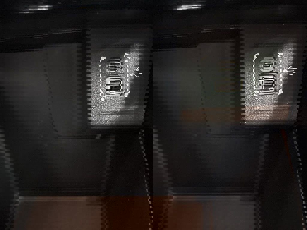 Used 2022 Jeep Compass Limited image 33