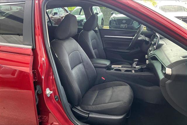 Certified 2022 Nissan Altima 2.5 SV w/ SV Premium Package FWD image 9