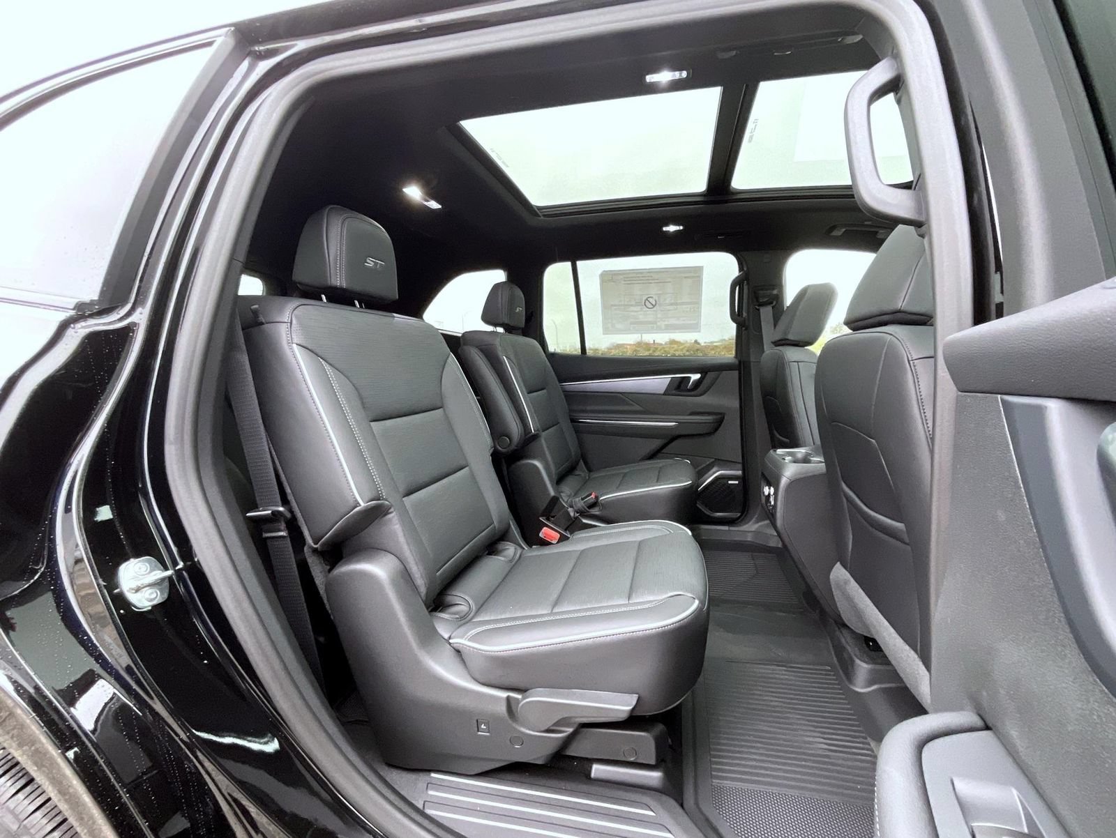 New 2026 Buick Enclave Sport Touring w/ Power Package AWD/4WD image 18