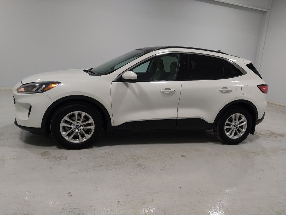 Used 2021 Ford Escape SE image 2