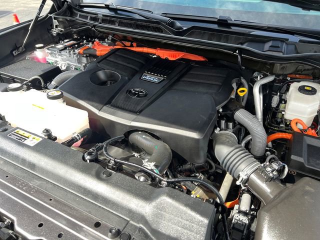 Used 2023 Toyota Sequoia Capstone AWD/4WD image 9