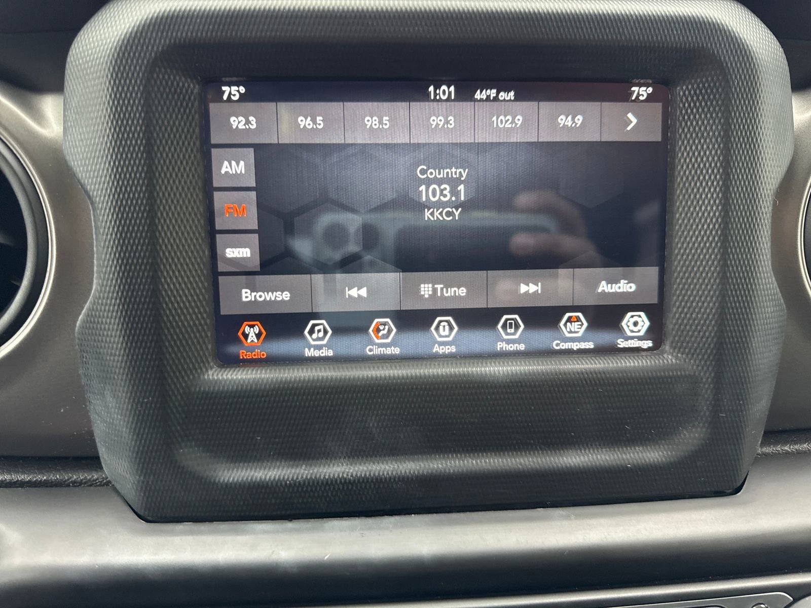 Used 2022 Jeep Wrangler Sport S image 19