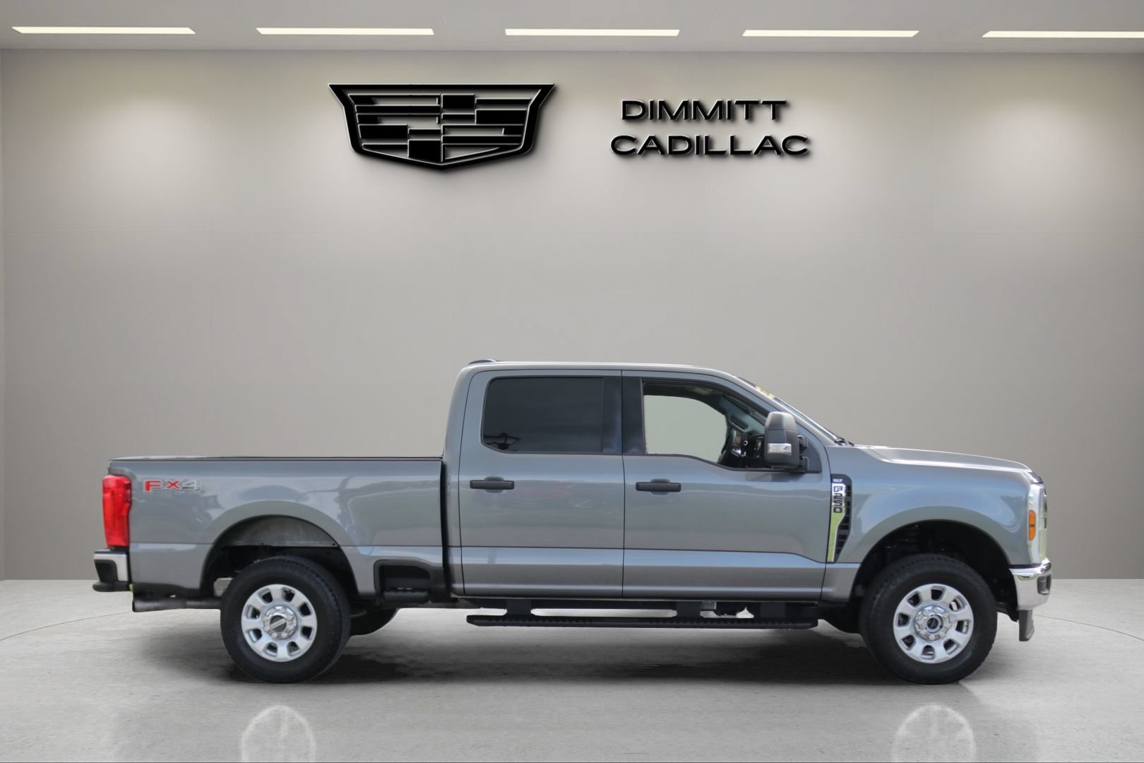Used 2024 Ford F250 XLT w/ FX4 Off-Road Package AWD/4WD image 4