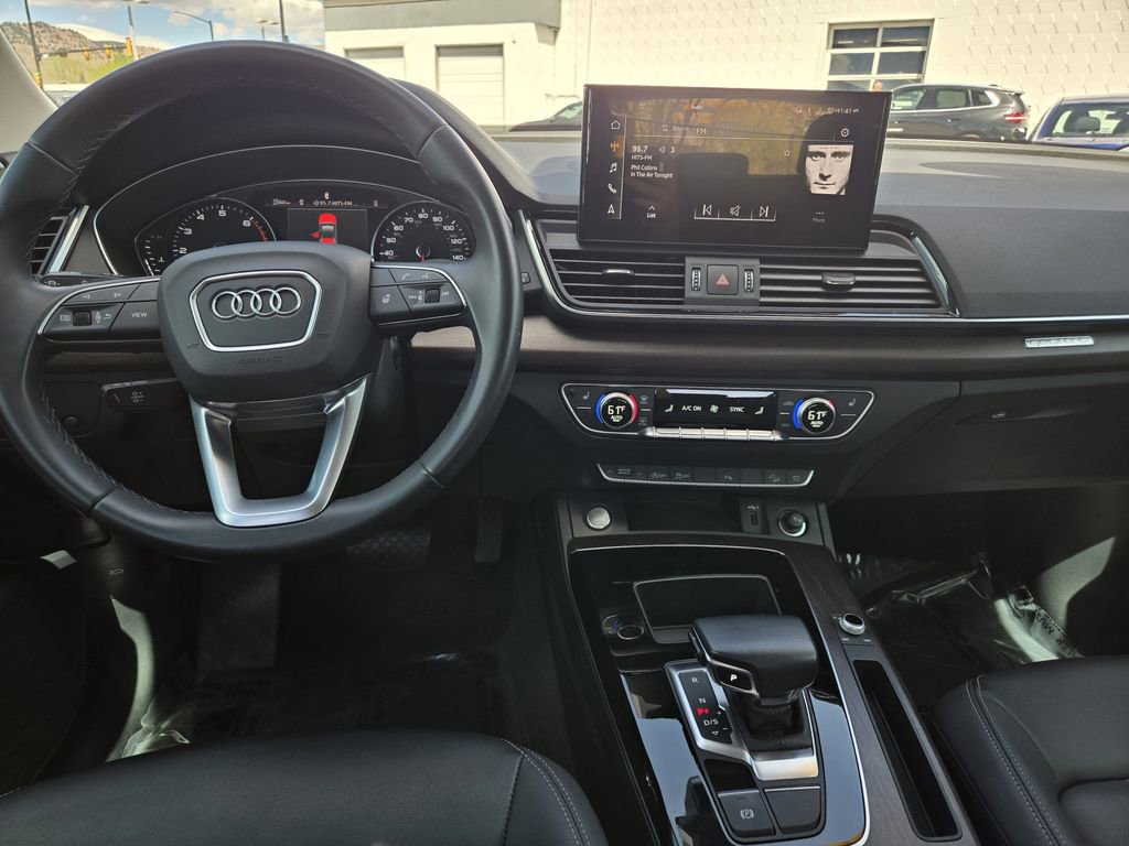 Used 2022 Audi Q5 2.0T Premium w/ Convenience Package AWD/4WD image 27