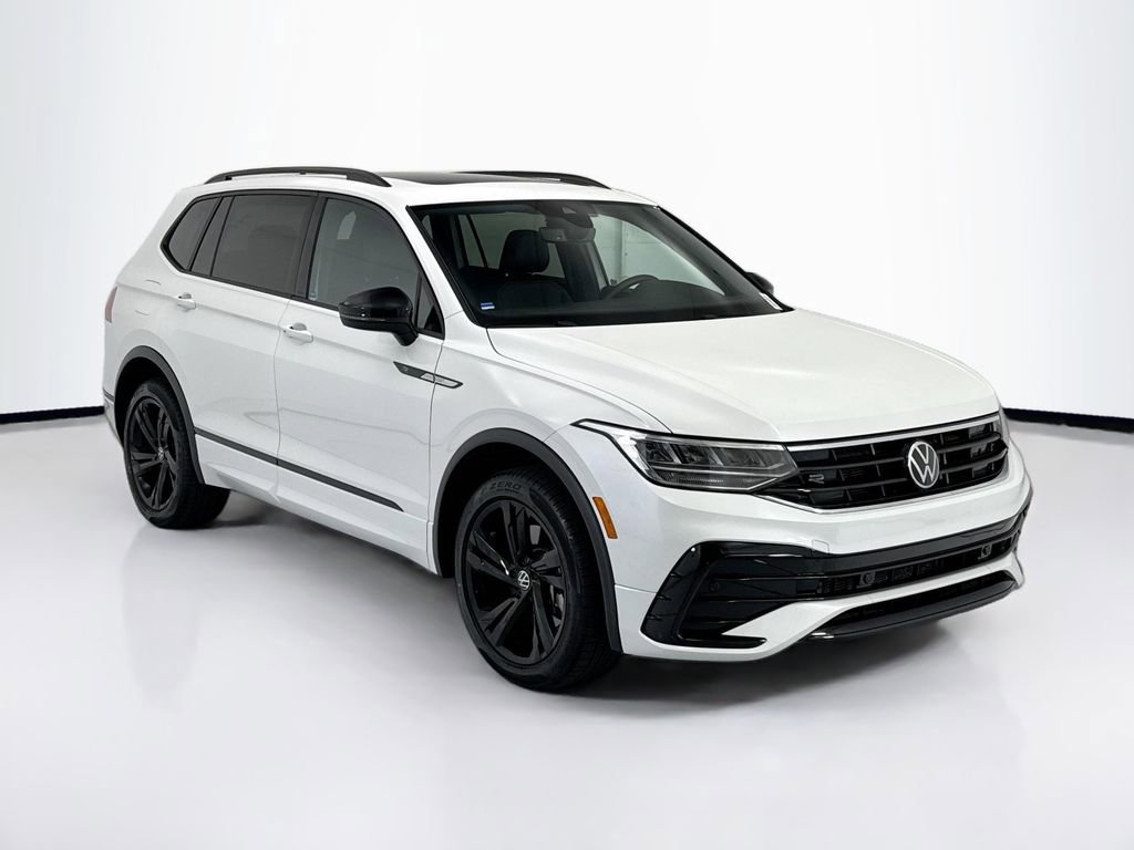 Used 2023 Volkswagen Tiguan SE R-Line FWD image 3