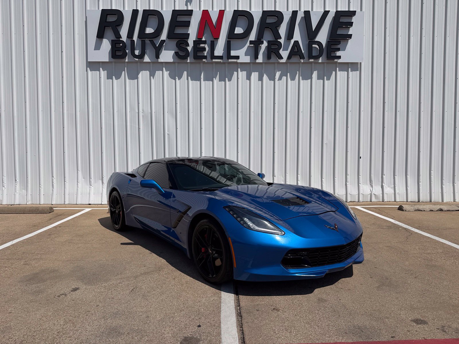 Used 2016 Chevrolet Corvette Stingray Coupe w/ 2LT Preferred Equipment Group RWD image 9