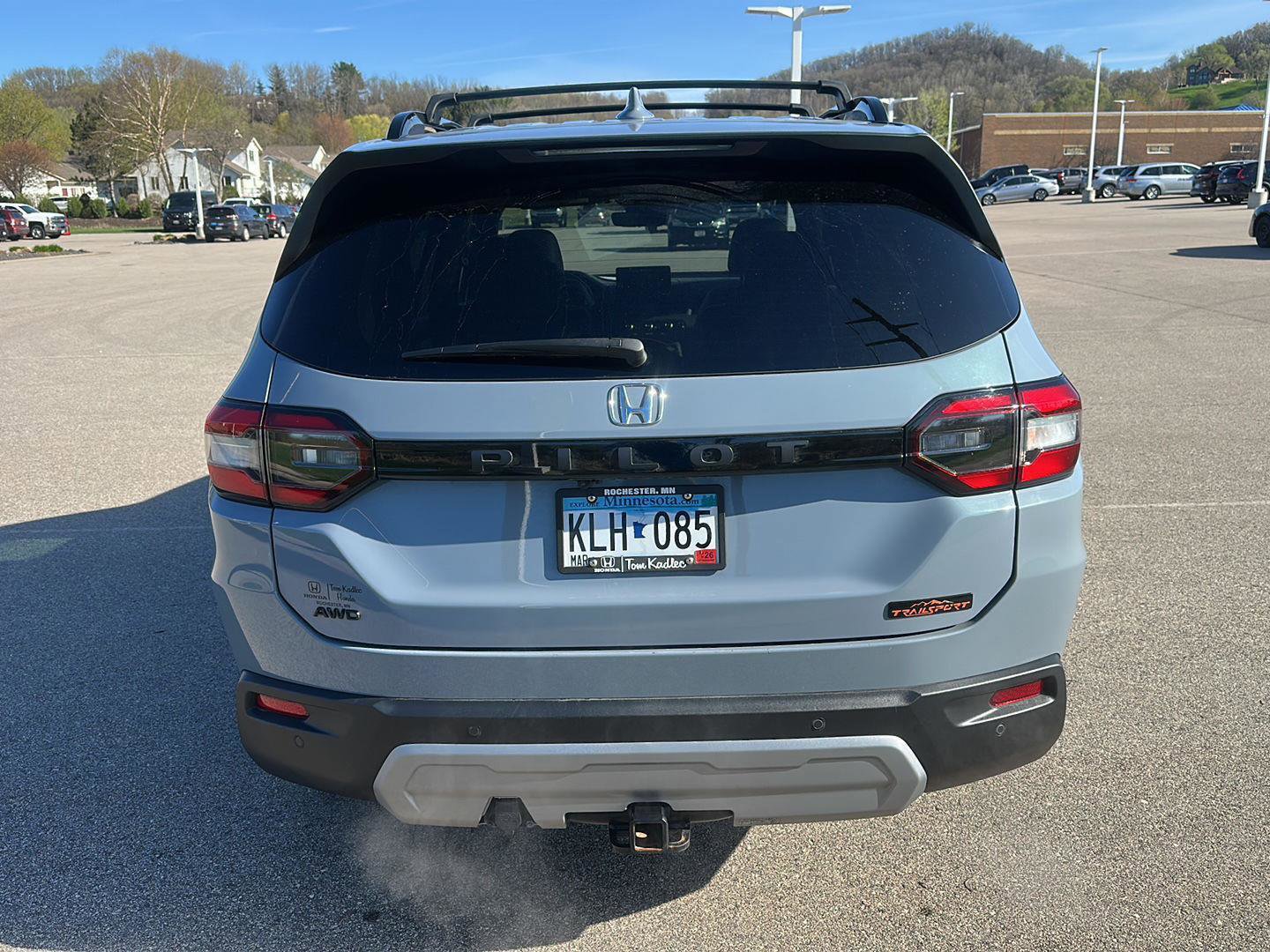 Used 2023 Honda Pilot TrailSport image 4